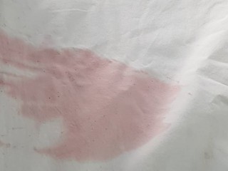 음료수 ―술 얼룩 없애려면