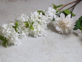 먼지 잔뜩 낀 造花 청소